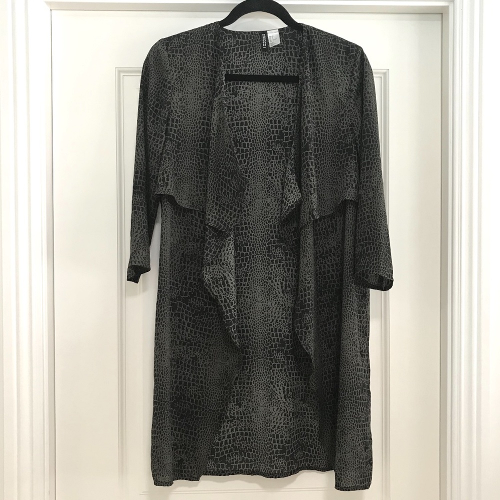 H&M Light Weight Overshirt - Size 2